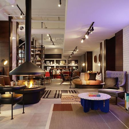 Moxy Richmond Downtown Hotell Exteriör bild
