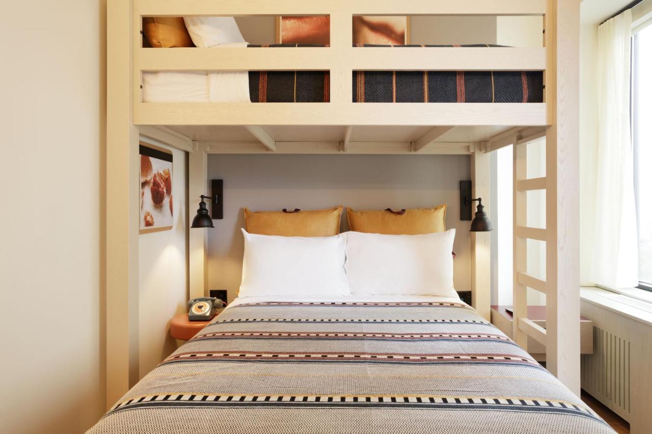 Moxy Richmond Downtown Hotell Exteriör bild
